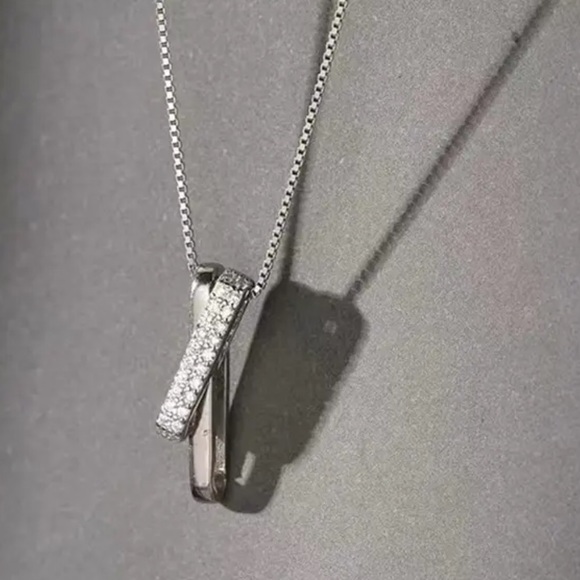 NEW Sterling Silver X Shape Necklace - Picture 3 of 4